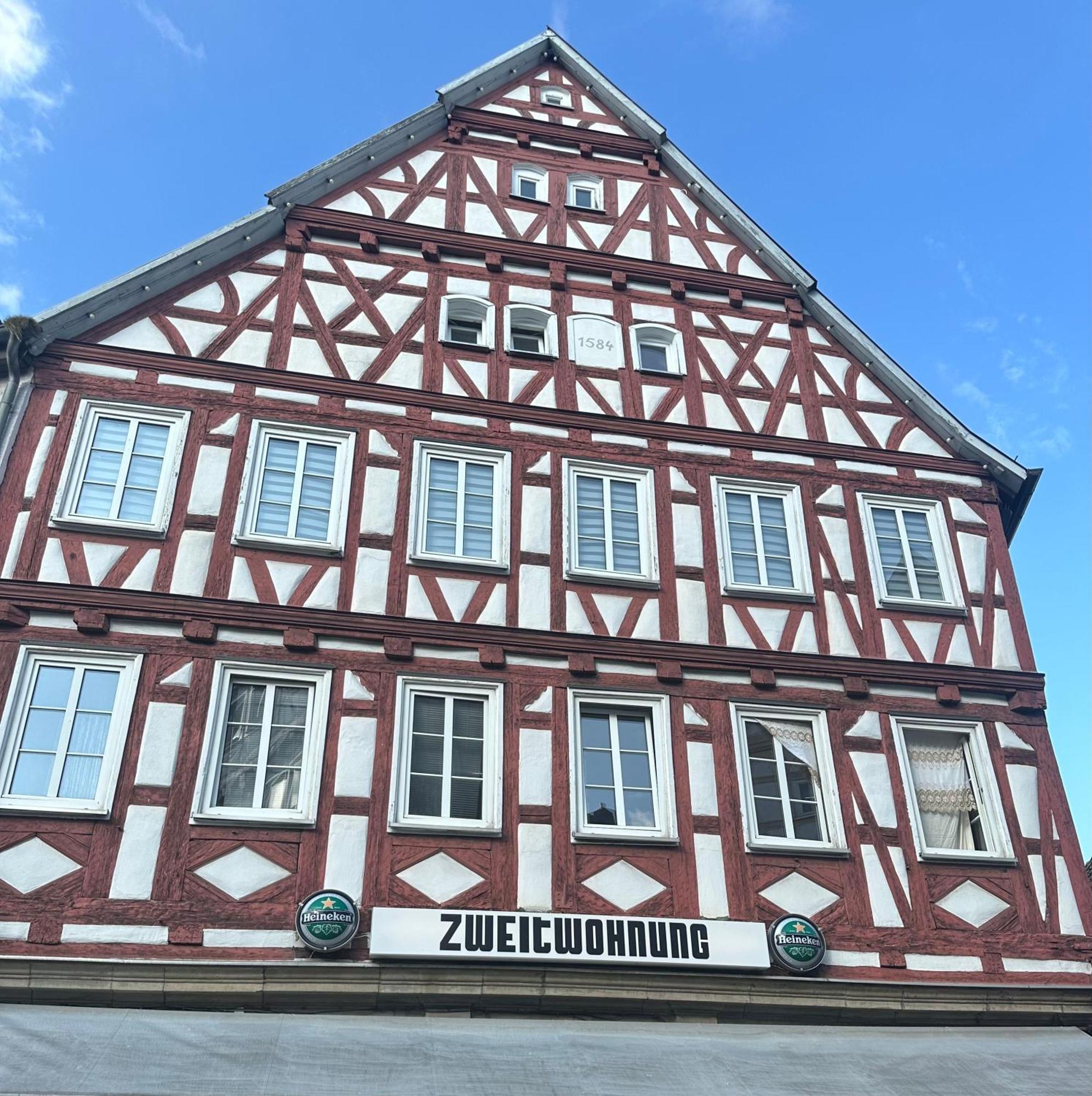 Stylisches Apartment Mit Grossem Tageslichbad Am Marktplatz Леонберг Екстериор снимка